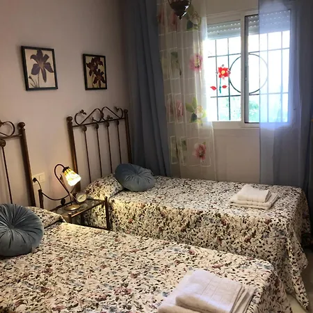 Appartement Bonito Con Jardin, Piscina Y Aparcamiento Gratuito *