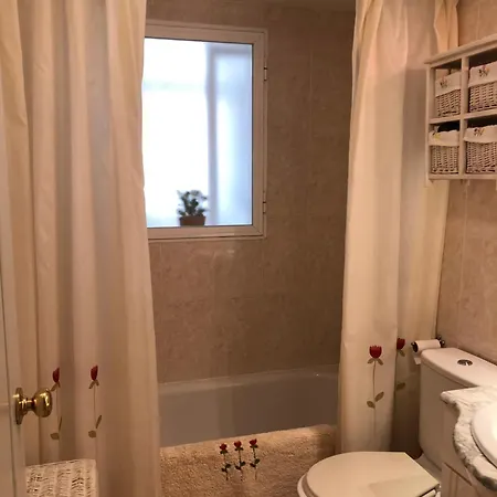 Bonito Con Jardin, Piscina Y Aparcamiento Gratuito
